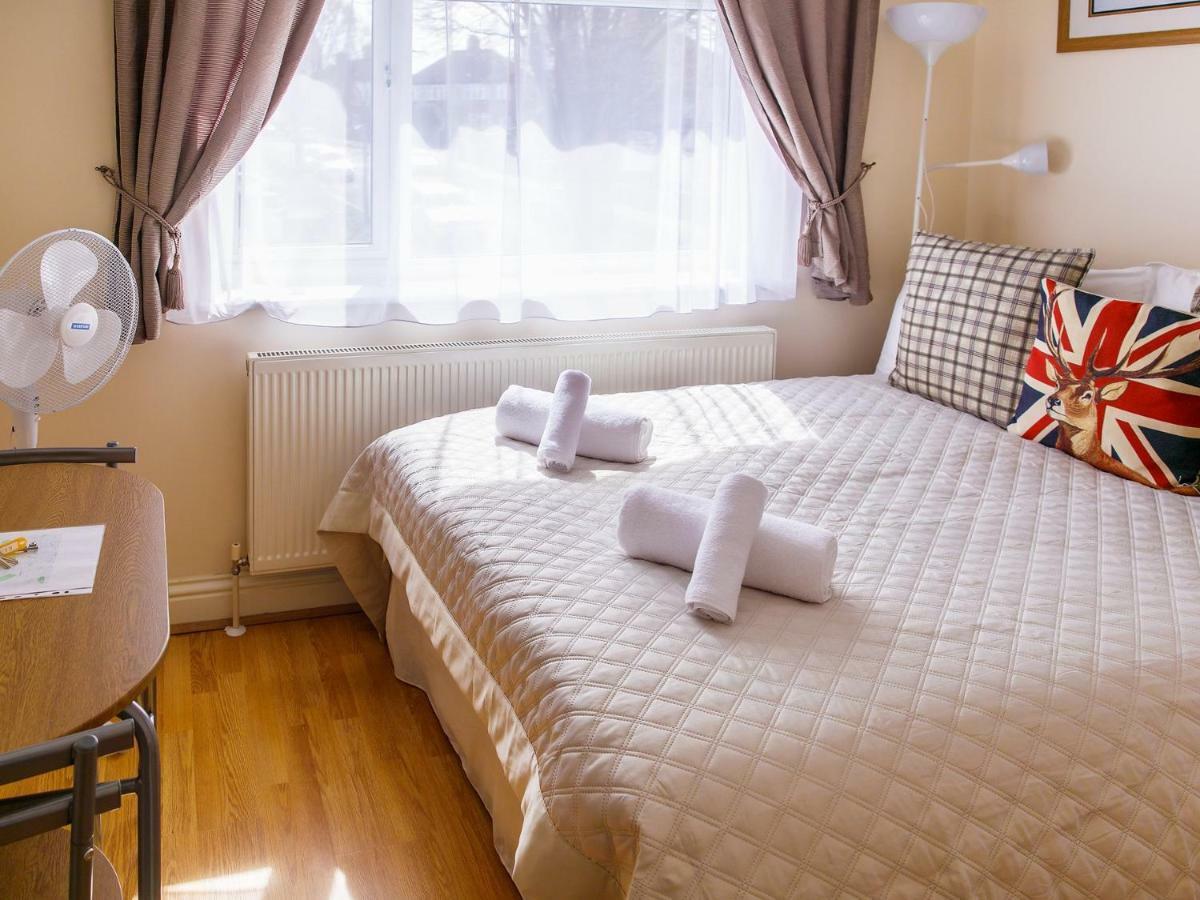 Mandeville Rooms Northolt  Room photo